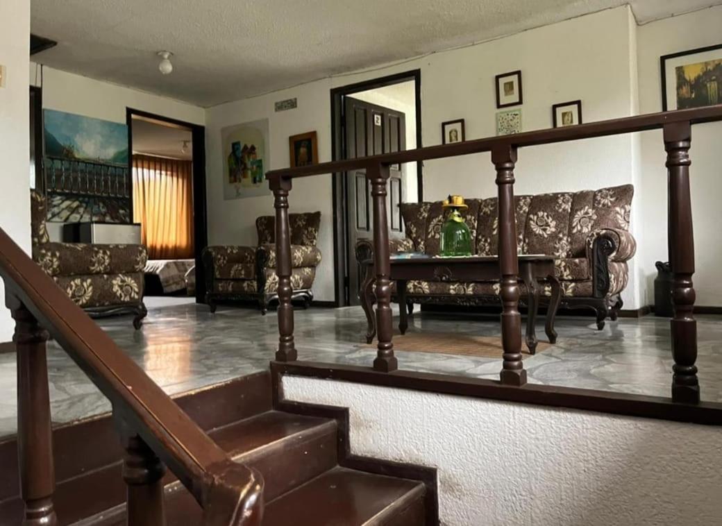 Hosteria La Gaviota Bed & Breakfast Riobamba Ngoại thất bức ảnh